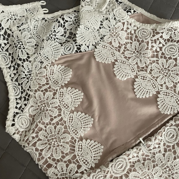 White lace dress BHLDN Belsen - Picture 3 of 3